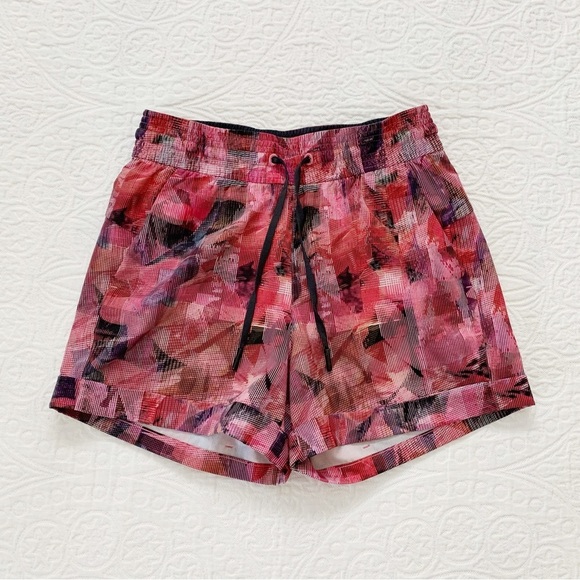 Lululemon Spring Break Away Shorts, Sun Dazed Multi Pink - Picture 5 of 8